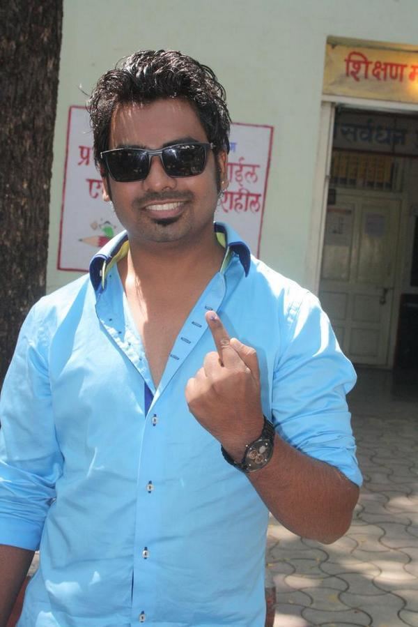 Nikhil Wairagar Actor nikhil wairagar voted in aundh pune maharashtraelection
