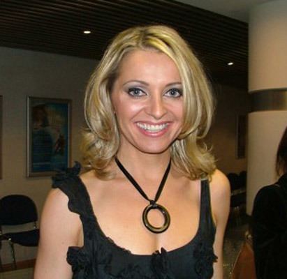 Nikki Bedi We Love NIKKI BEDI Our angel of the airwaves Gallery 13