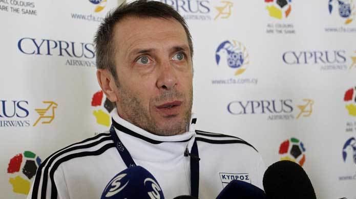 Nikos Nioplias Cyprus accept coach Nioplias39s resignationParikiaki