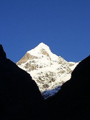 Nilkantha (mountain) httpsuploadwikimediaorgwikipediacommonsthu