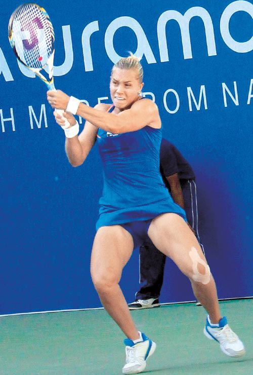 Nina Bratchikova TRIPLE TOPPLE AT PUNE WTA Sports