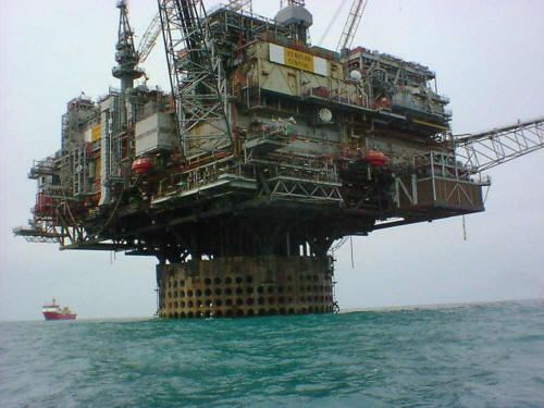 Ninian Central Platform Second North Sea Platform Shutdown after Gas and Oil Leak Oil and