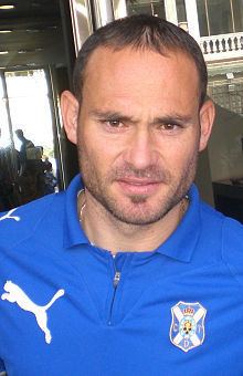 Nino (footballer) httpsuploadwikimediaorgwikipediacommonsthu