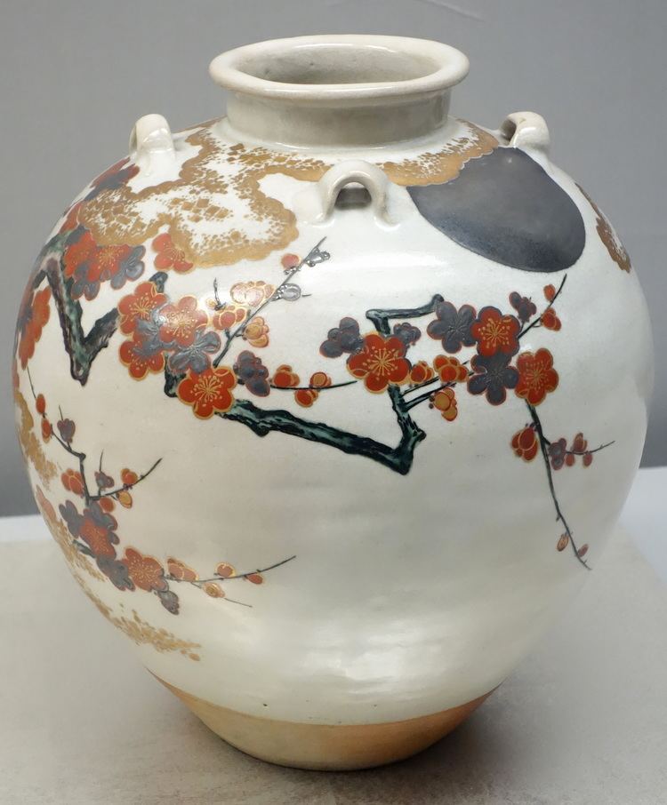 Ninsei FileTea Leaf Jar by Studio of Ninsei Edo period 17th century