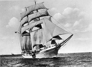 Niobe (schooner) httpsuploadwikimediaorgwikipediacommonsthu