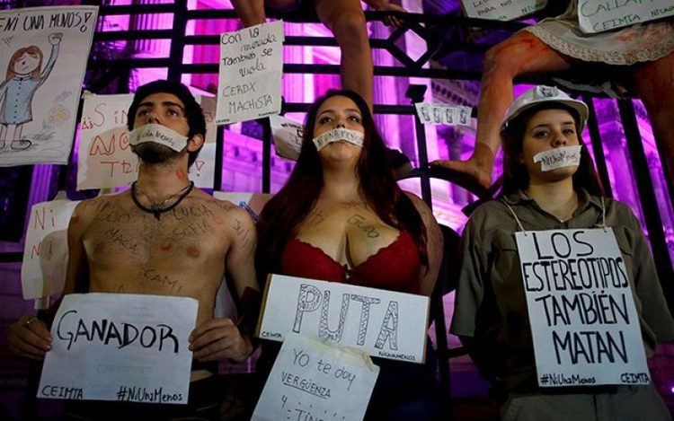 NiUnaMenos (Argentina) NiUnaMenos Argentina marcha contra el flagelo de la violencia de