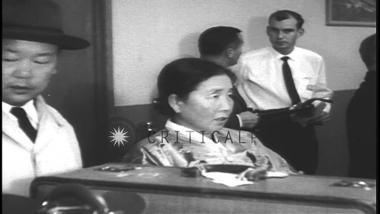 No Kum-sok North Korean pilot Kum Sok No meets her mother in Seattle