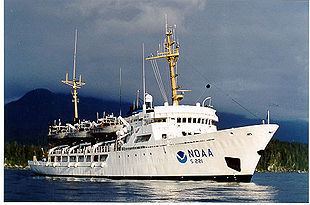 NOAAS Rainier (S 221) httpsuploadwikimediaorgwikipediacommonsthu