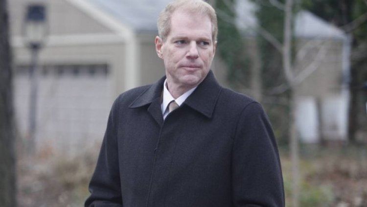 Noah Emmerich Emmys You Wont Forget Noah Emmerichs Name After Seeing The