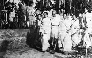 Noakhali riots The Story of Gandhi Complete Book Online