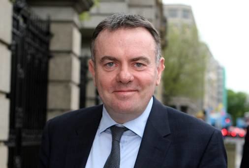 Noel Curran Noel Curran to remain as RTE Director General for four
