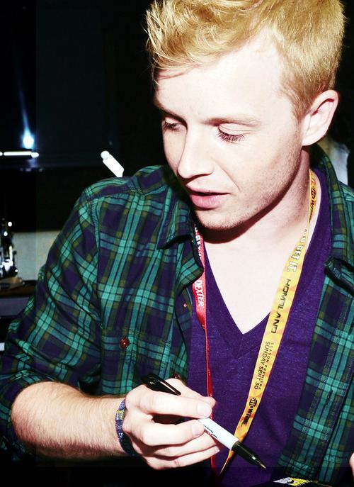 Noel Fisher Noel Fisher ugh his fucking facial expressions Noel Fisher