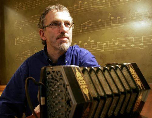 Noel Hill (musician) Traditional Irish Musicians Honored Irish Fireside