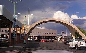Nogales-Grand Avenue Port of Entry httpsuploadwikimediaorgwikipediacommonsthu