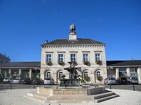 Nogent, Haute-Marne httpsuploadwikimediaorgwikipediacommonsthu