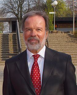 Norbert Walter (economist) httpsuploadwikimediaorgwikipediacommonsthu