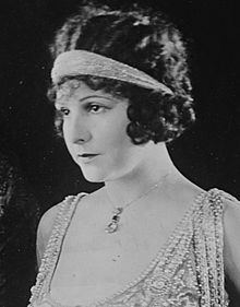 Norma Talmadge httpsuploadwikimediaorgwikipediacommonsthu