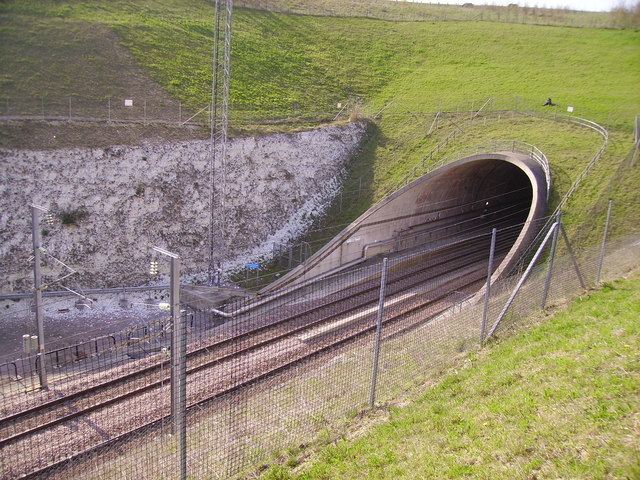 North Downs Tunnel s0geographorgukgeophotos01874118741400483