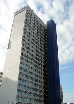 North Tower (Salford) httpsuploadwikimediaorgwikipediacommonsthu