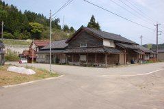 Noto-Ichinose Station wwwnotorinfomedia0440sjpg