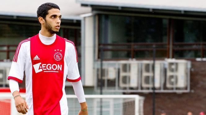 Noussair Mazraoui Ajax contracteert verdediger Mazraoui Sport PAROOL