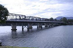 Nowra Bridge httpsuploadwikimediaorgwikipediacommonsthu