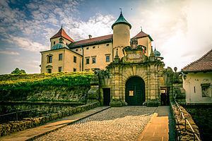 Nowy Wiśnicz Castle httpsuploadwikimediaorgwikipediacommonsthu