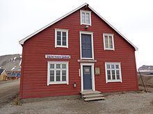Ny-Ålesund Town and Mine Museum httpsuploadwikimediaorgwikipediacommonsthu