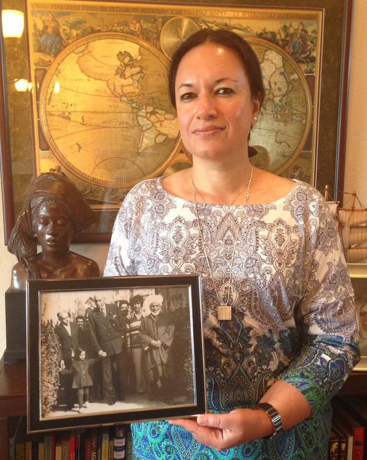 Nyla Ali Khan University of Oklahoma visiting professor explores life of her