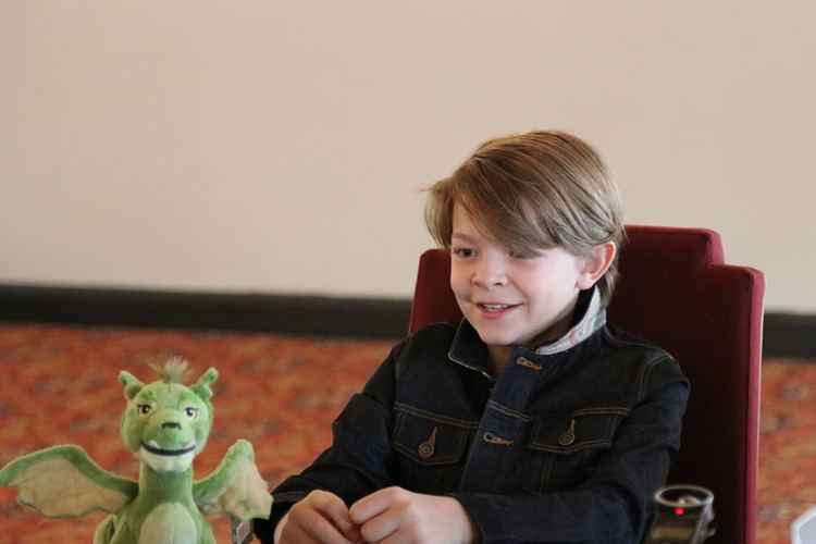 Oakes Fegley Meet the bright young stars from Petes Dragon Oakes Fegley and