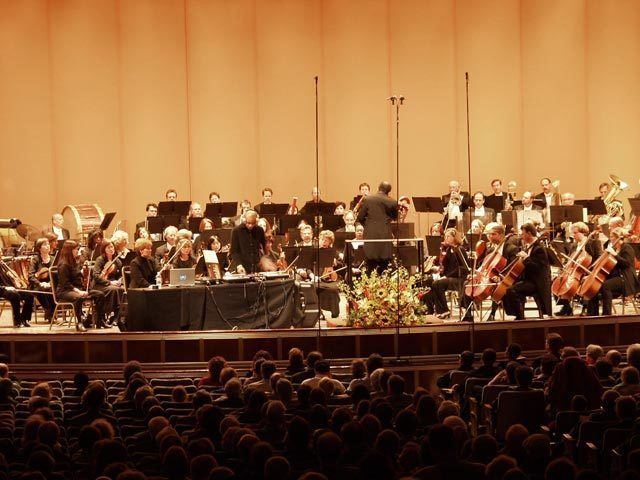 Oakland East Bay Symphony Oakland East Bay Symphony at the Paramount Theater