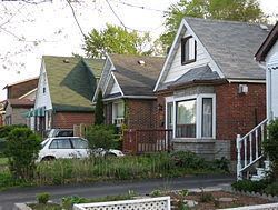 Oakridge, Toronto httpsuploadwikimediaorgwikipediacommonsthu