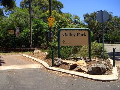 Oatley Park, New South Wales sydneyfuncomauimagesOatleyParkentranceJPG