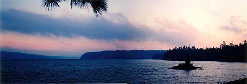 Obabika Lake httpsuploadwikimediaorgwikipediacommonsthu