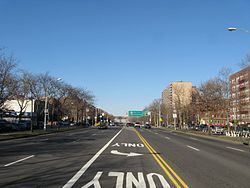 Ocean Parkway (Brooklyn) httpsuploadwikimediaorgwikipediacommonsthu