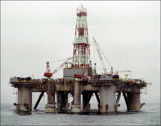 The Ocean Ranger drilling rig in 1980. The big rig had weathered over 50 storms in two oceans; designed for 115 mph winds and 110-foot waves.