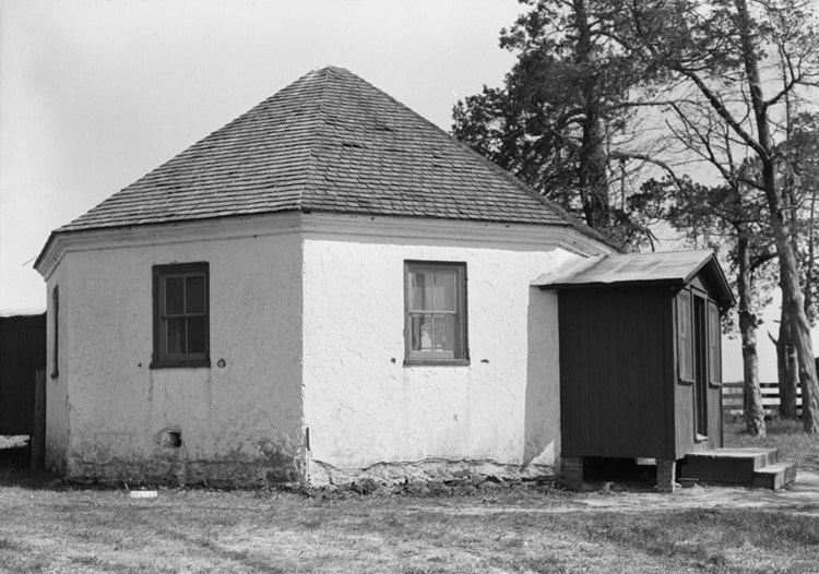 Octagonal Schoolhouse (Cowgill's Corner, Delaware)
