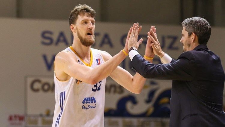 Ognjen Kuzmić Ognjen Kuzmic puts up 20 points 16 rebounds in Warriors39 doordie