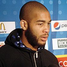 Oguchi Onyewu httpsuploadwikimediaorgwikipediacommonsthu