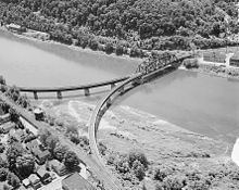 Oil City Pennsylvania Railroad Bridge httpsuploadwikimediaorgwikipediacommonsthu