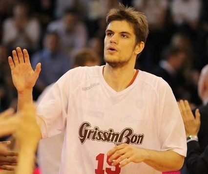 Ojārs Siliņš Oficili Ojrs Sili pieteicies NBA draftam NBA Basketbols