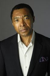 Okwui Enwezor wwwafricansuccessorgdocsimageOkwui20enwezorjpg