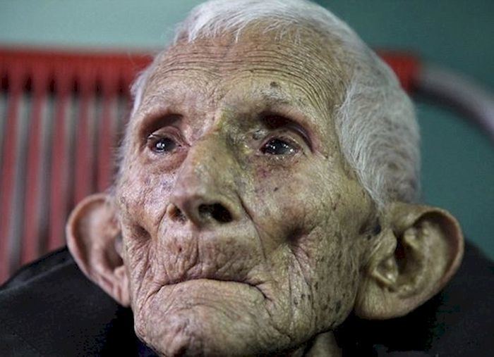 Old age This old man died all alone at 86 in an old age home But what he