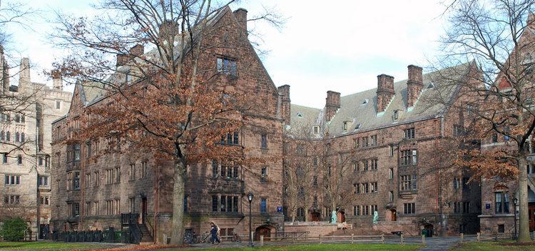 Old Campus (Yale University) httpsgrandlightcomwpcontentuploads201411