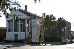 Old Horry County Courthouse httpsuploadwikimediaorgwikipediacommonsthu