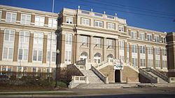 Old Huntington High School httpsuploadwikimediaorgwikipediacommonsthu