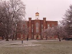 Old Main, Knox College httpsuploadwikimediaorgwikipediacommonsthu