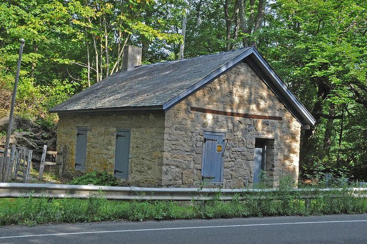 Old Monroe School House httpsuploadwikimediaorgwikipediacommonsthu