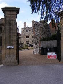Old Palace, Canterbury httpsuploadwikimediaorgwikipediacommonsthu