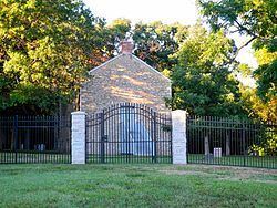 Old Stone Church (Chesterfield, Missouri) httpsuploadwikimediaorgwikipediacommonsthu